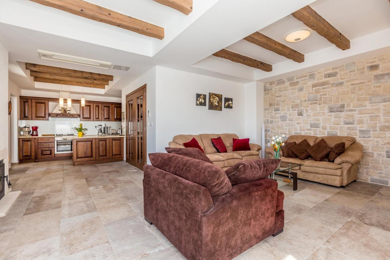 Villa Lurda Linardici Krk Buitenkant foto