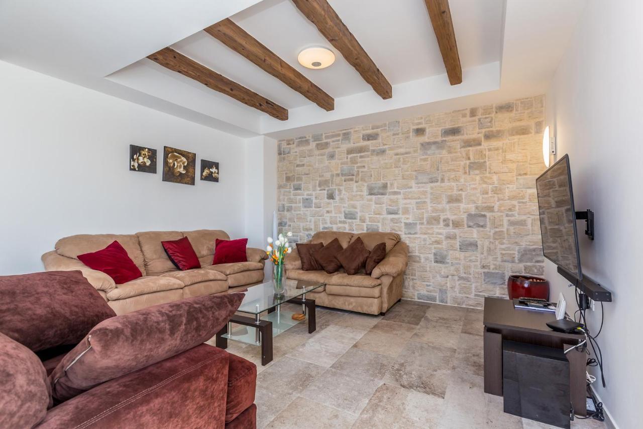 Villa Lurda Linardici Krk Buitenkant foto